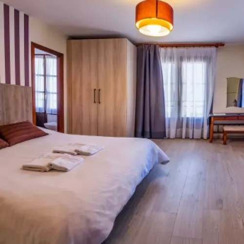 107 habitacion doble luminosa escapada rural escalante cantabria