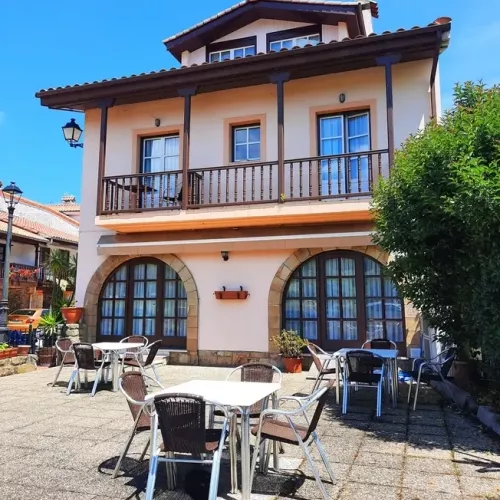 Terraza y solanas del Hotel Rural Las Solanas de Escalante