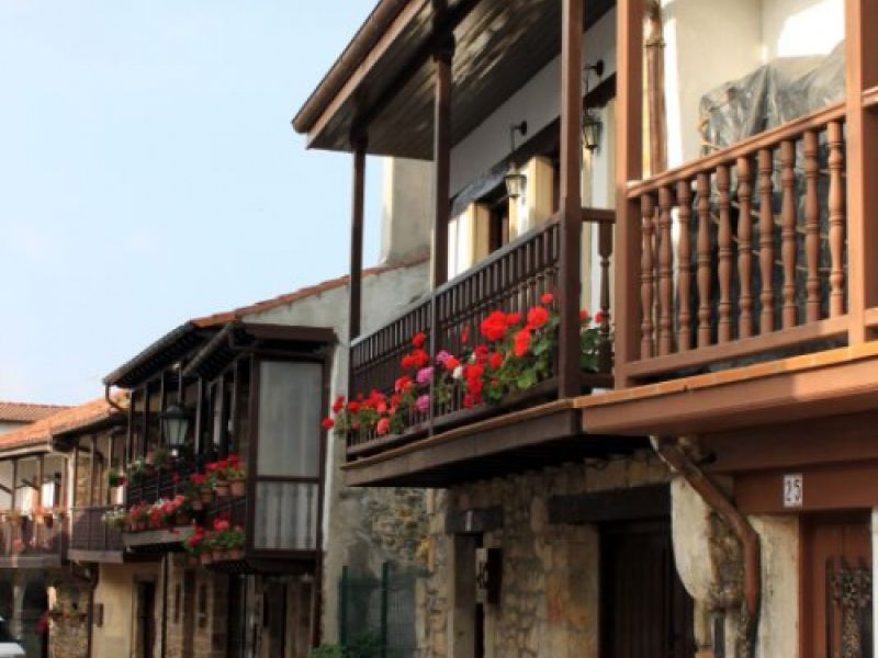 Pueblo de Escalante en Cantabria, destino rural
