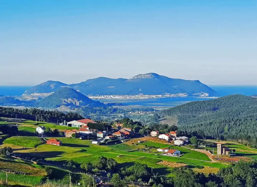 Top hiking routes in escalante cantabria